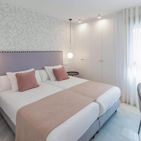 Premium Apartment & Free Parking By Ele Apartments Малага Екстериор снимка