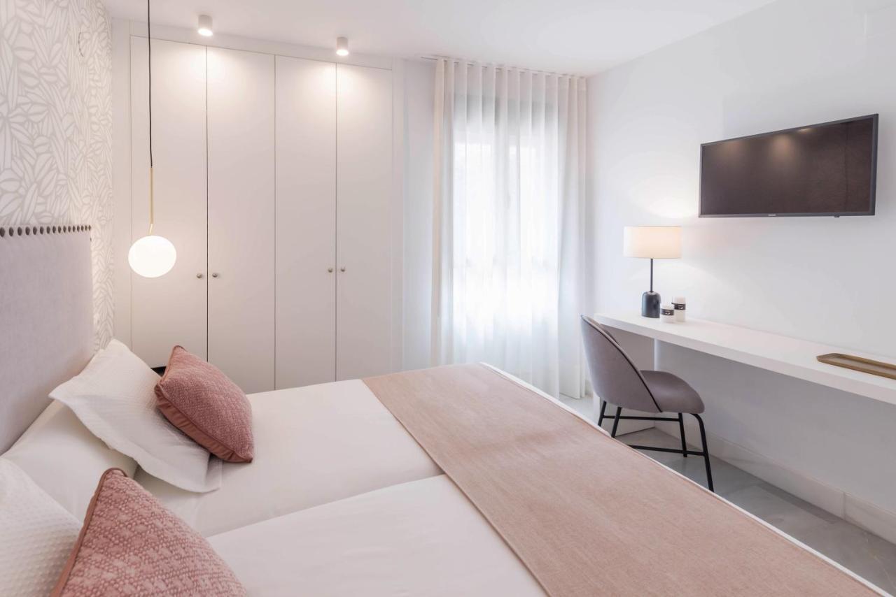 Premium Apartment & Free Parking By Ele Apartments Малага Екстериор снимка