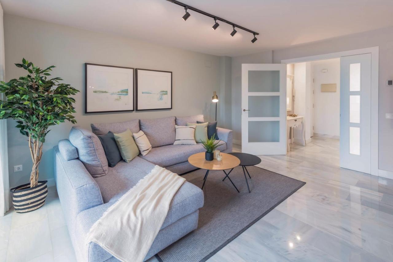 Premium Apartment & Free Parking By Ele Apartments Малага Екстериор снимка